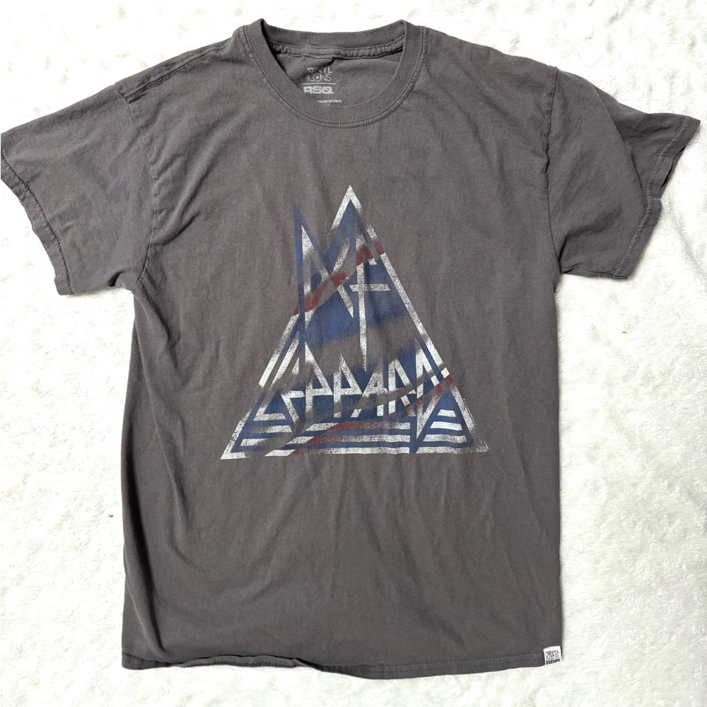 VIYNL ICONS x RSQ Def Leppard Graphic USA Tour Gray Graphic Band T-Shirt
